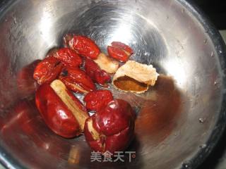 松茸菌炖鸡的做法步骤：2