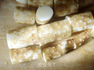 铁杆山药烧排骨的做法步骤：2