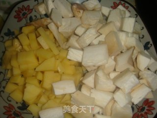土豆烧杏鲍菇的做法步骤：1