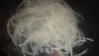 胡萝卜拌粉条的做法步骤：3