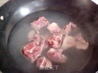 砂锅咖喱羊腿煲的做法步骤：3