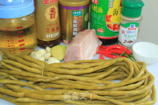 肉末酸豆角的做法步骤：1