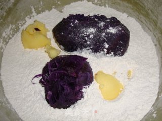椰蓉紫薯糯米糍的做法步骤：1