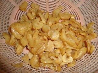 爱心酸辣鸡杂的做法步骤：3