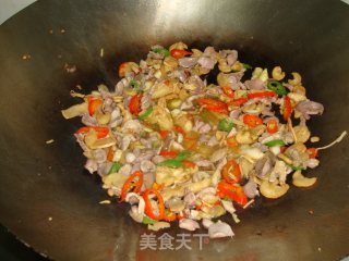 爱心酸辣鸡杂的做法步骤：6
