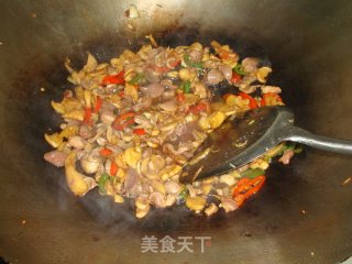 爱心酸辣鸡杂的做法步骤：7