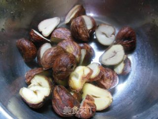栗子红烧肉的做法步骤：2