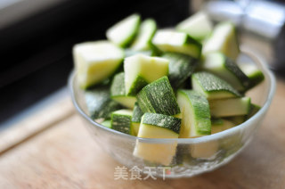 泰式绿咖喱鸡的做法步骤：2