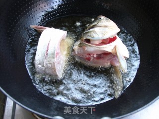 【年年有余】超级开胃下饭。糖醋鱼块的做法步骤：3