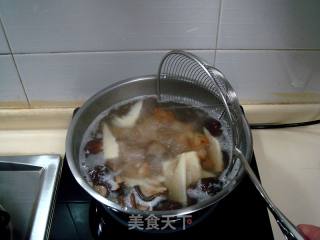 节日烧菜一款“双冬烧蹄筋”的做法步骤：1