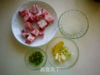 粉蒸肉的做法步骤：1