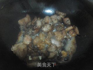 地瓜梗炖排骨的做法步骤：6