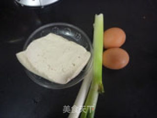 鸡刨豆腐的做法步骤：1