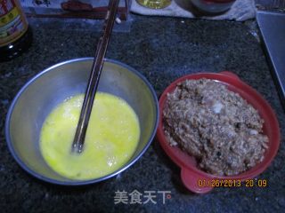 蛋饺的做法步骤：1