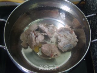 老火靓汤——猪骨煲西洋菜的做法步骤：4