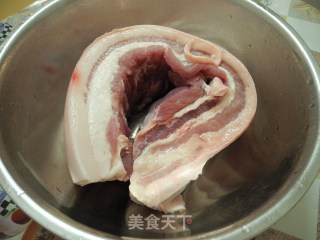 四川传统年菜——烧白的做法步骤：1
