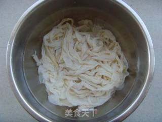 年味---春节宴客菜：川味麻辣肠的做法步骤：1