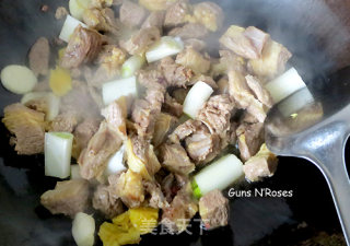 咖喱牛肉的做法步骤：3