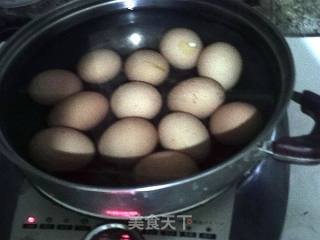 五香卤鸡蛋与五香虎皮鸡蛋的做法步骤：2