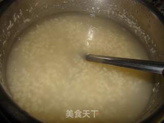 皮蛋瘦肉粥的做法步骤：1