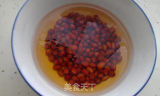 补气养血，体贴自己的四红汤的做法步骤：1