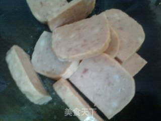 农家蛋煎午餐肉的做法步骤：2