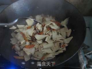 胡萝卜炒干豆腐的做法步骤：13