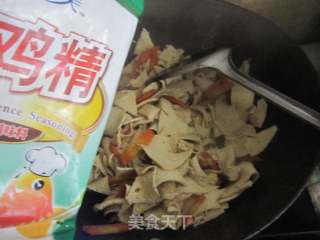 胡萝卜炒干豆腐的做法步骤：14