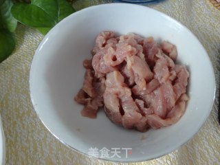 香菜炒豆芽的做法步骤：2