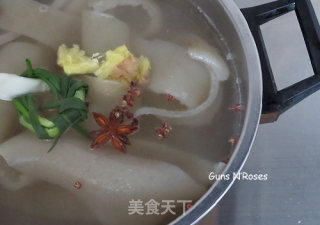 蒜香姜汁水晶皮冻的做法步骤：4