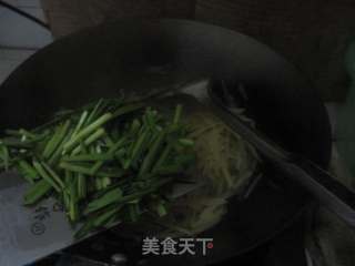 韭菜炒土豆丝的做法步骤：10