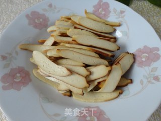 蒜薹炒豆腐干的做法步骤：3