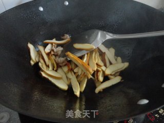 蒜薹炒豆腐干的做法步骤：6
