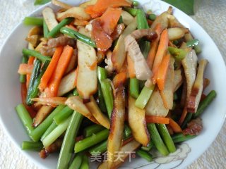 蒜薹炒豆腐干的做法步骤：9
