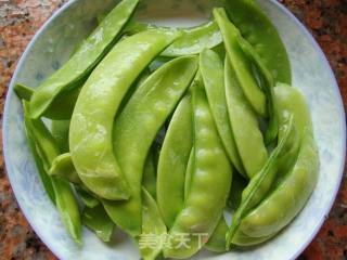 炒扁豆丝的做法步骤：1