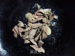 青蒜炒鸡肝的做法步骤：4