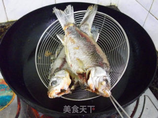 醋焖鲫鱼的做法步骤：4