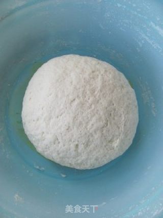 酸菜猪肉水饺的做法步骤：1