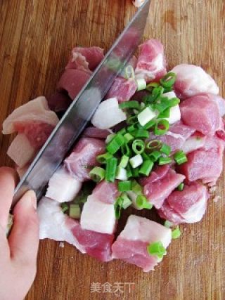酸菜猪肉水饺的做法步骤：3