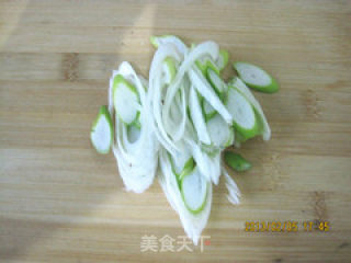 年年有鱼（余）年夜菜----煎焖黄花鱼的做法步骤：5
