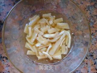 萝卜干炒肉的做法步骤：1
