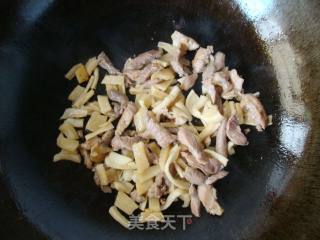 萝卜干炒肉的做法步骤：5