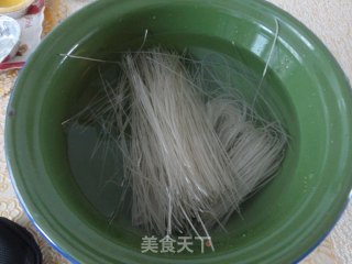 烩酸菜粉的做法步骤：1
