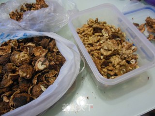 阿胶糕——传统熬制方法 吃出如花容颜的做法步骤：2