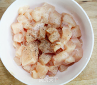 【万多福开心果】开心果鸡肉沙拉的做法步骤：2