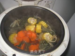 膨鱼腮菜干瘦肉汤的做法步骤：6