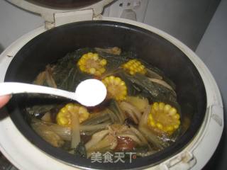 膨鱼腮菜干瘦肉汤的做法步骤：7