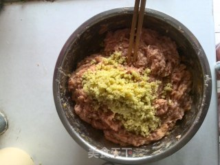 炸肉丸的做法步骤：2