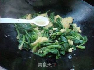 鸡蛋烧菠菜的做法步骤：6