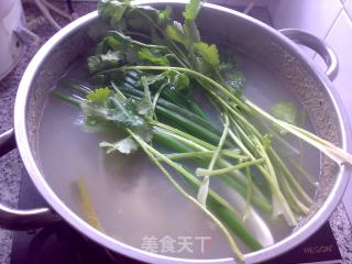 葱香鱼头汤的做法步骤：10